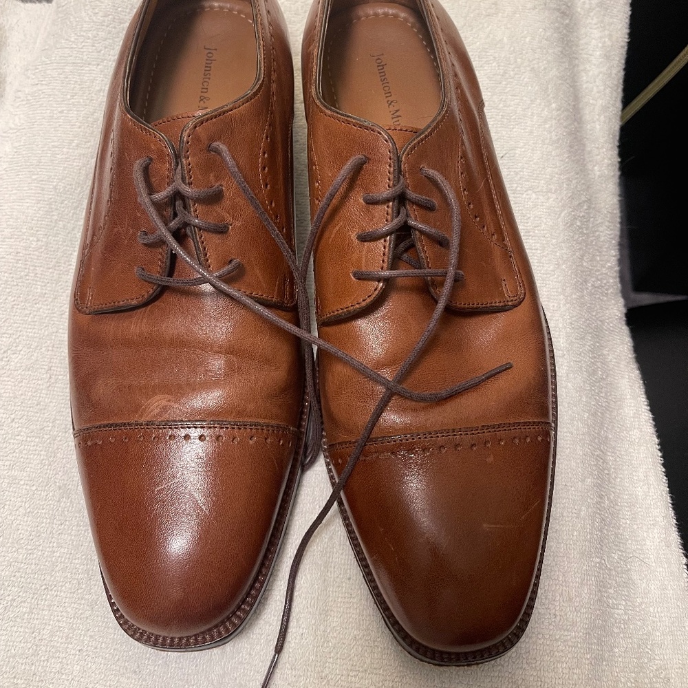 Johnston & Murphy dress shoes size 10.5